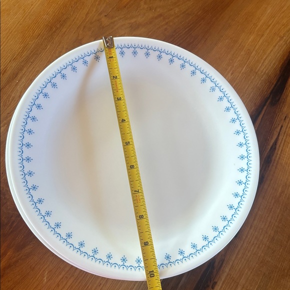 Corelle Dinner Plate with Blue Snowflake Border Set of 7 - Picture 3 of 10